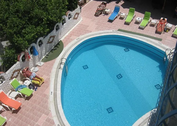 ホテル Atlantik Apart ディディム